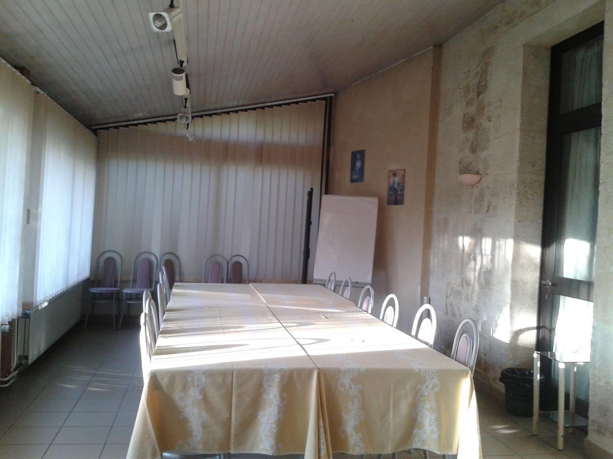 Hotel Entre 2 Mers Proche Bordeaux Carbon-Blanc Esterno foto